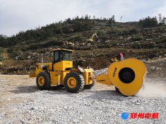 新疆省道采用中航高速液壓夯實(shí)機(jī)施工案例