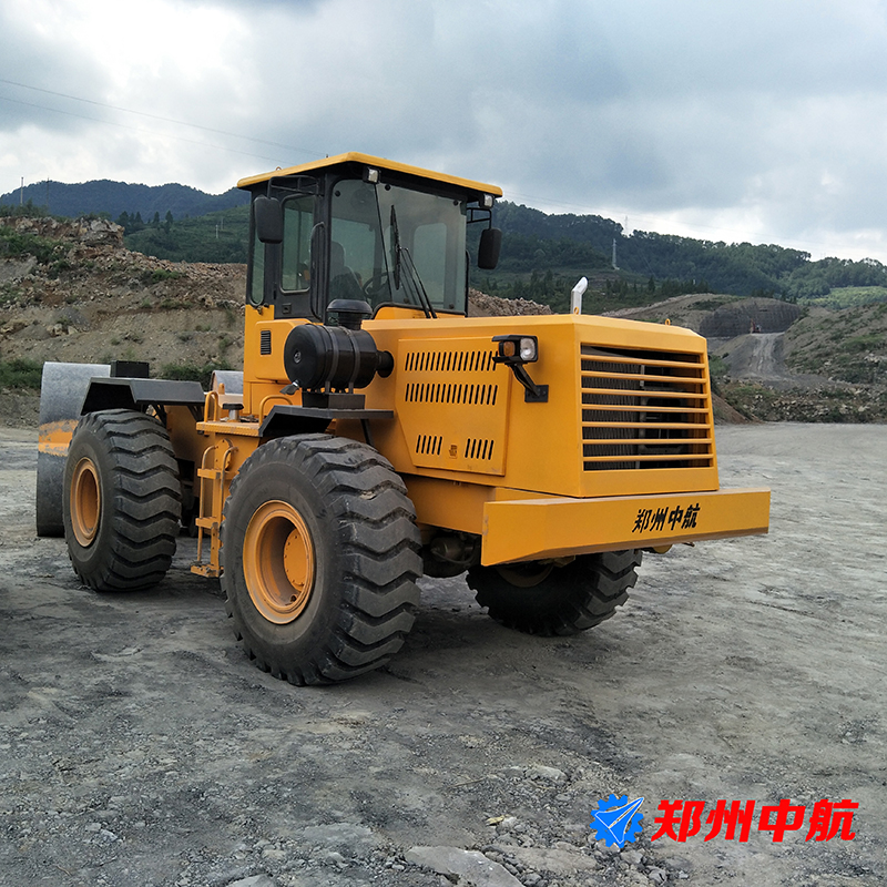 山東省采用中航液壓夯實(shí)機(jī)、沖擊壓路機(jī)工程施
